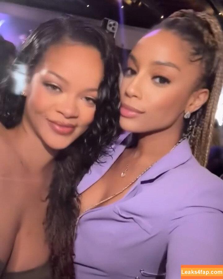 Rihanna / badgalriri leaked photo photo #3090