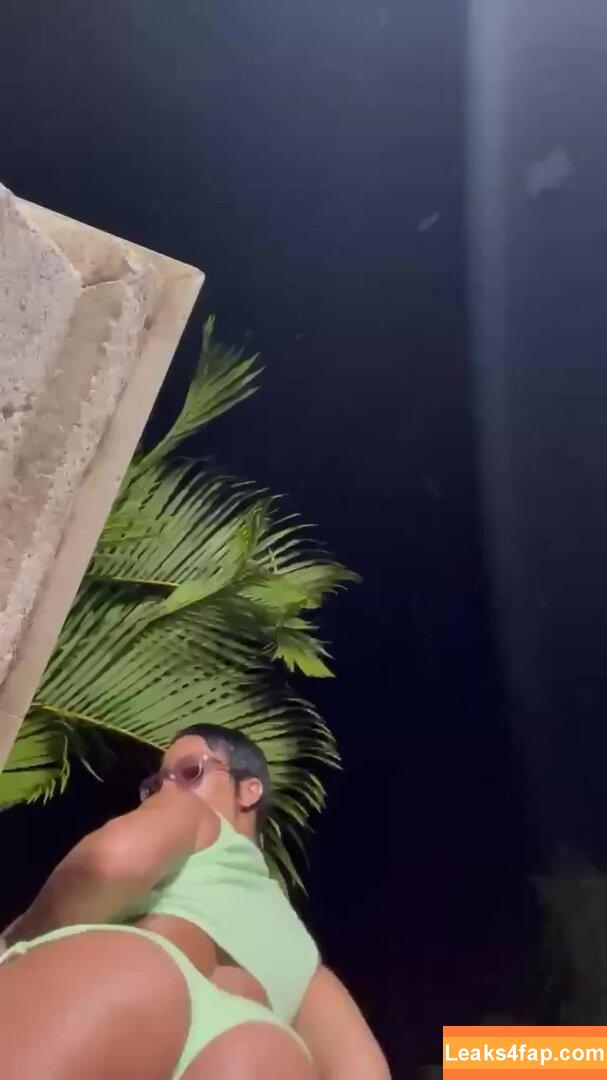 Rihanna / badgalriri слитое фото фото #3137