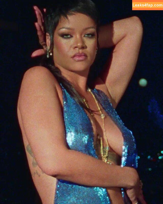Rihanna / badgalriri leaked photo photo #3143