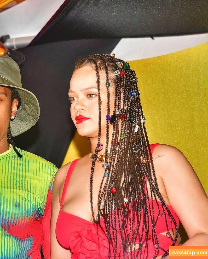 Rihanna / badgalriri слитое фото фото #3210