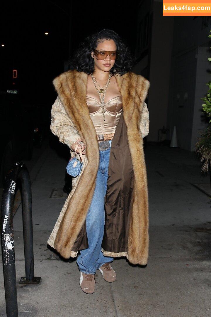 Rihanna / badgalriri слитое фото фото #3283