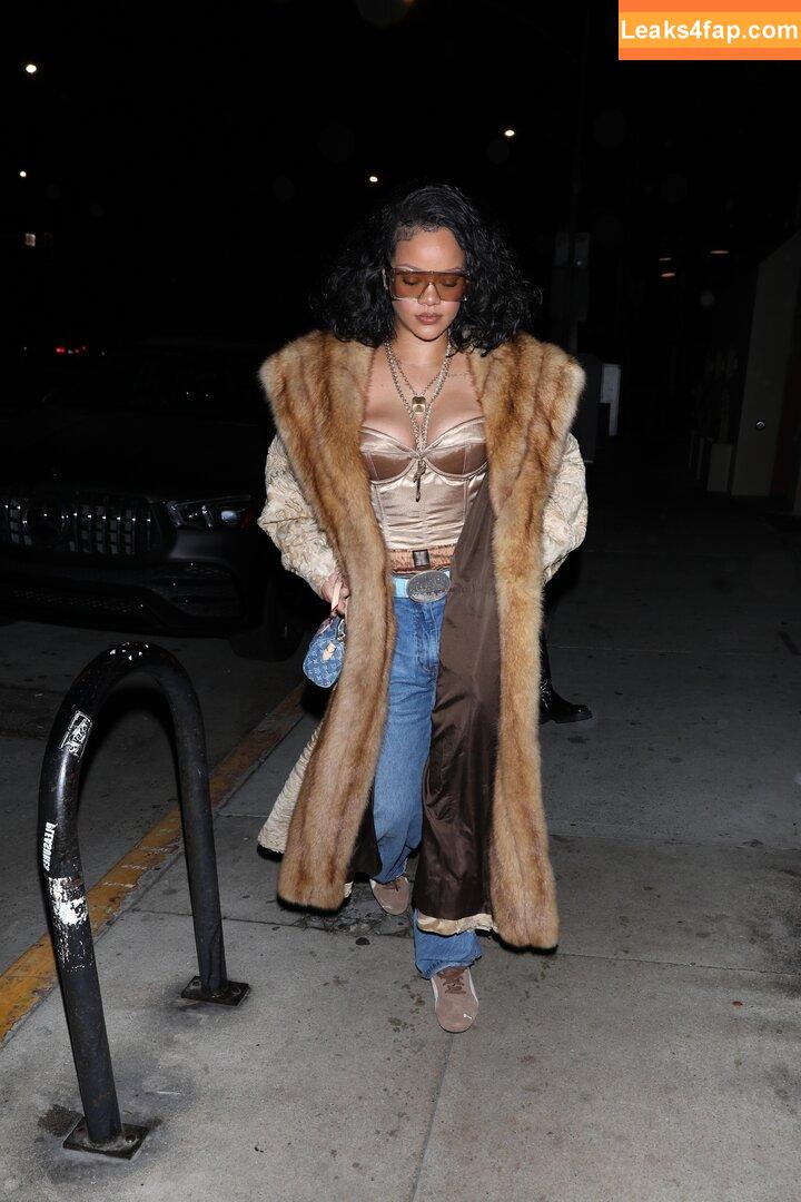 Rihanna / badgalriri слитое фото фото #3288