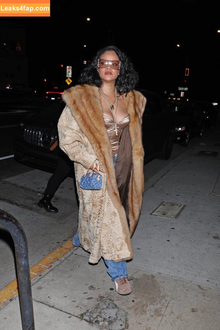 Rihanna / badgalriri слитое фото фото #3289