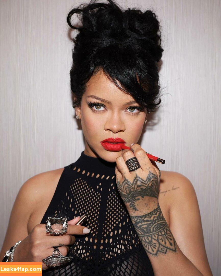 Rihanna / badgalriri слитое фото фото #3408