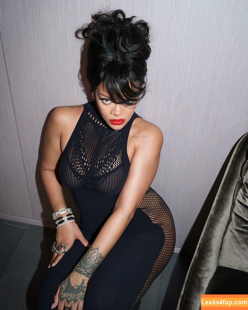 Rihanna / badgalriri слитое фото фото #3410