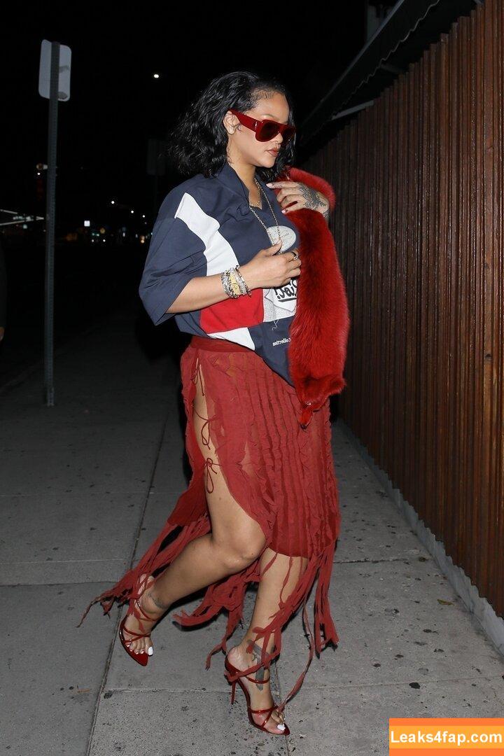 Rihanna / badgalriri слитое фото фото #3411