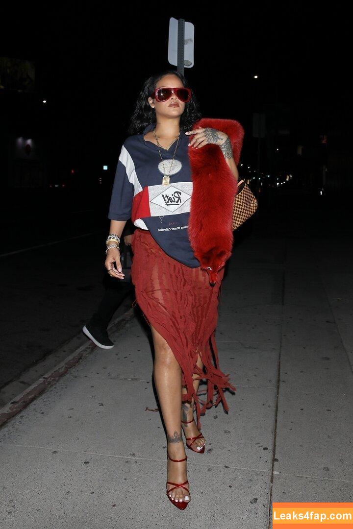 Rihanna / badgalriri слитое фото фото #3418