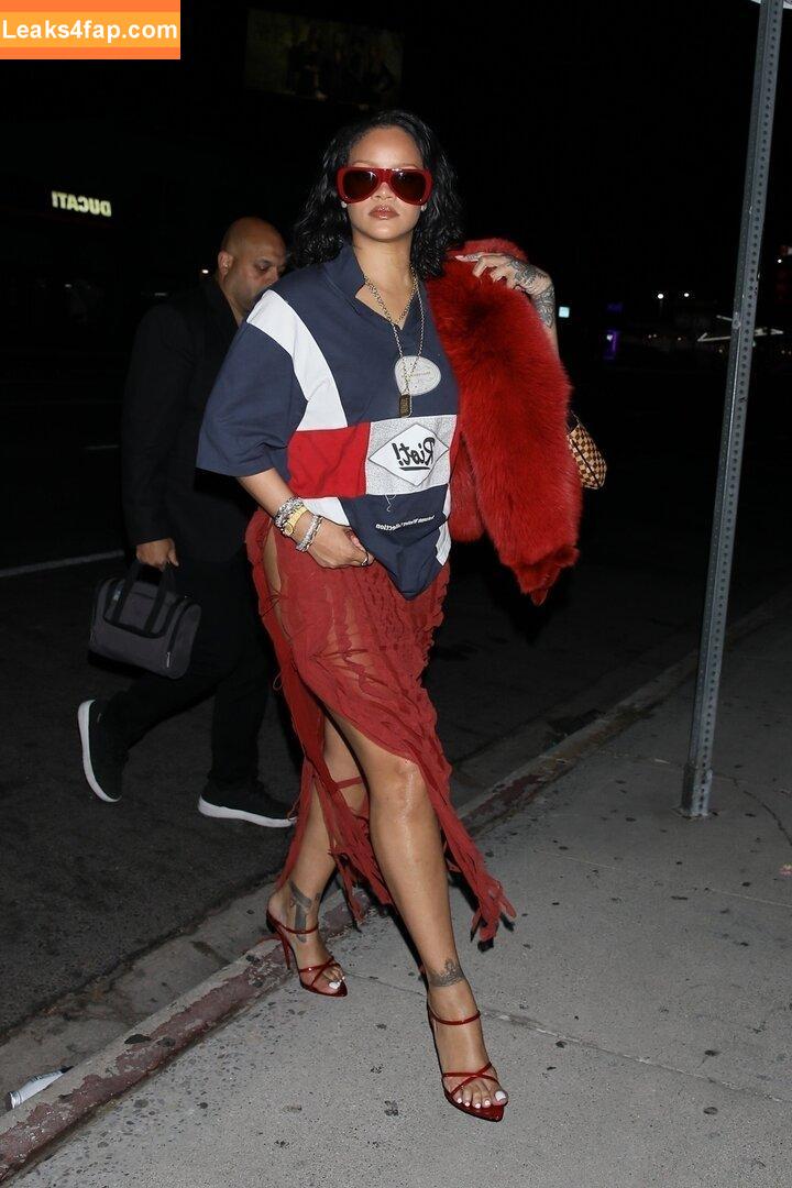 Rihanna / badgalriri слитое фото фото #3421