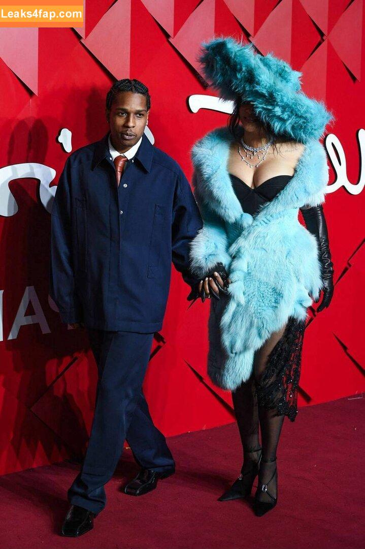 Rihanna / badgalriri слитое фото фото #3433