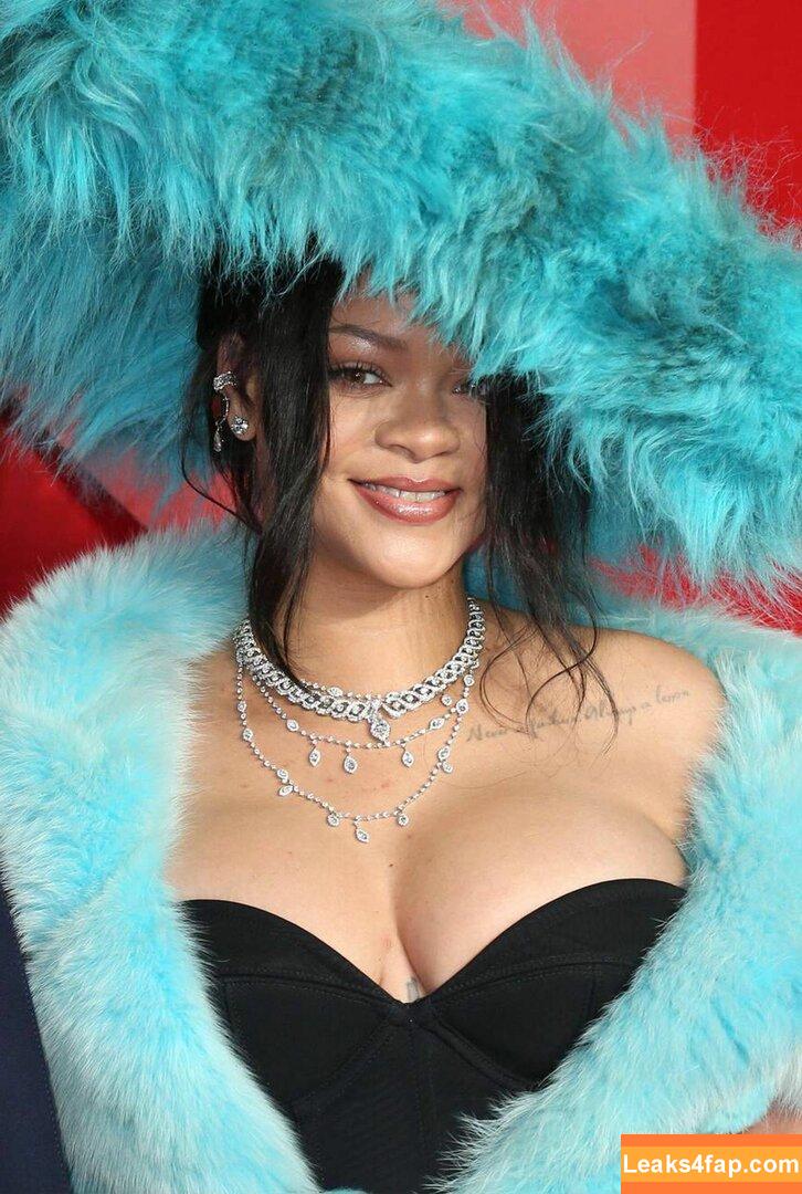 Rihanna / badgalriri слитое фото фото #3434