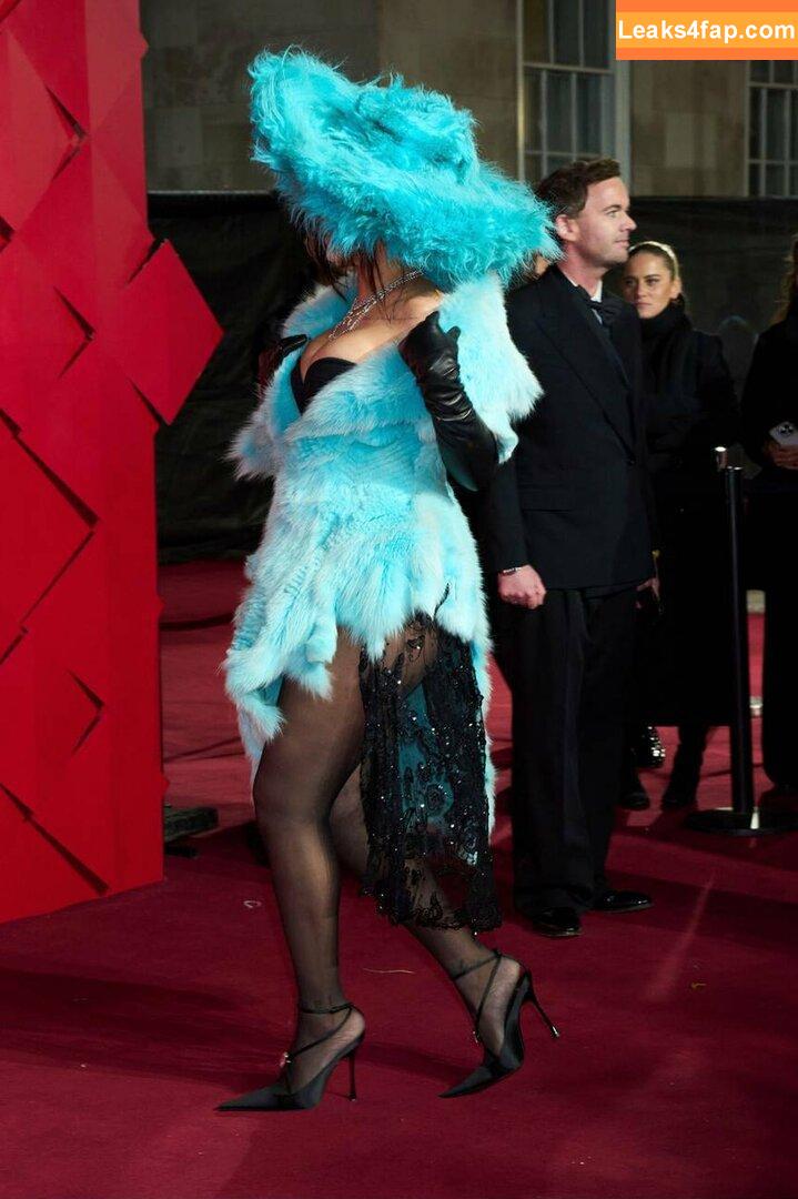 Rihanna / badgalriri слитое фото фото #3436