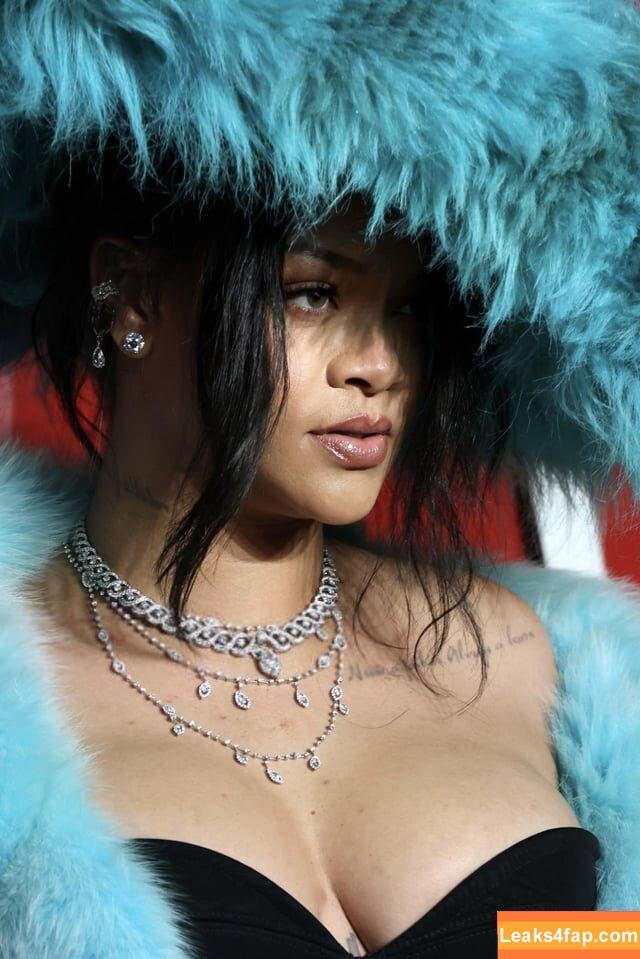 Rihanna / badgalriri слитое фото фото #3444