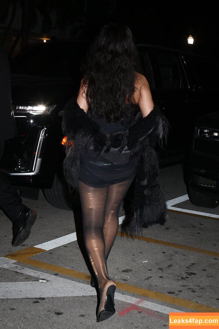 Rihanna / badgalriri leaked photo photo #3537