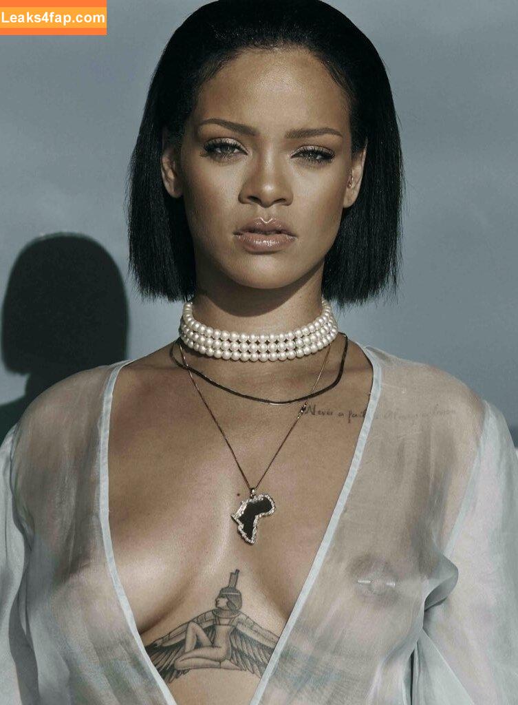 Rihanna / badgalriri leaked photo photo #3549