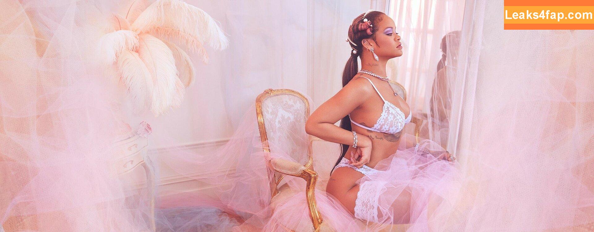 Rihanna / badgalriri leaked photo photo #3592