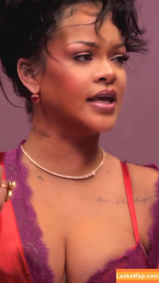 Rihanna / badgalriri leaked photo photo #3764
