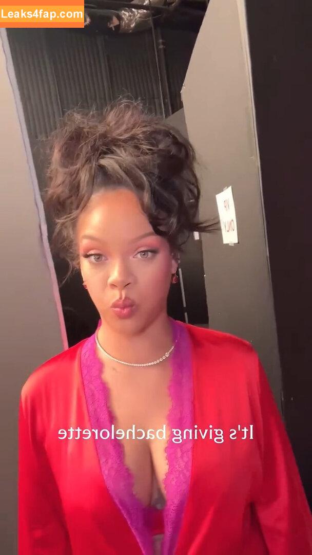 Rihanna / badgalriri leaked photo photo #3772