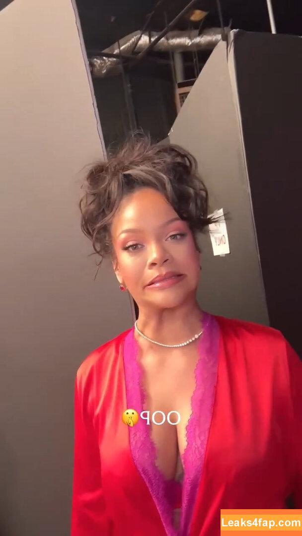 Rihanna / badgalriri leaked photo photo #3774
