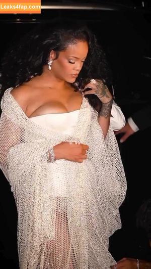 Rihanna photo #3020
