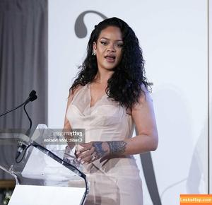 Rihanna photo #3025