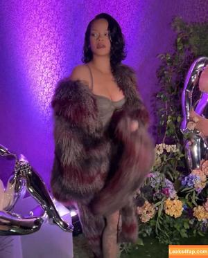 Rihanna photo #3061