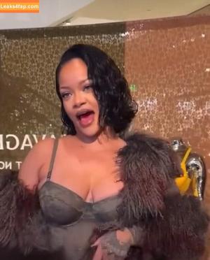 Rihanna photo #3074