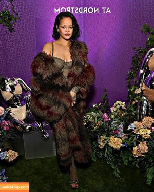 Rihanna photo #3088