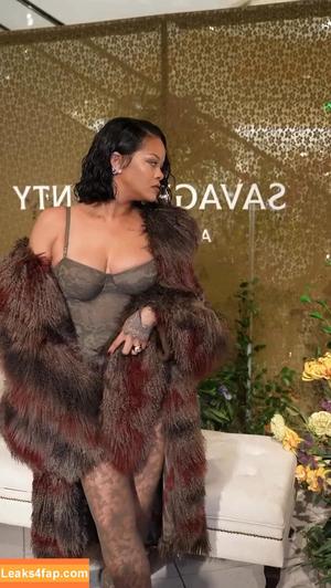Rihanna photo #3163