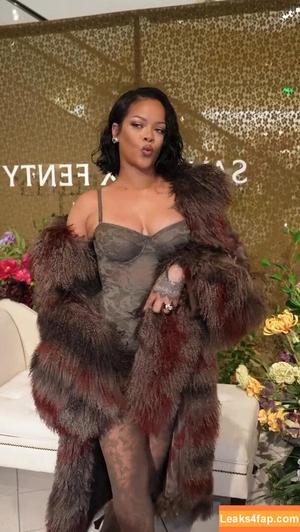 Rihanna photo #3164
