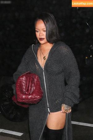 Rihanna photo #3193