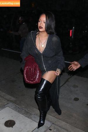 Rihanna photo #3195