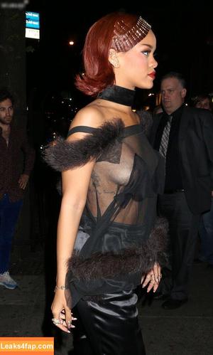 Rihanna photo #3246