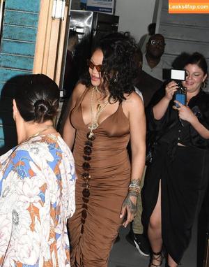 Rihanna photo #3270