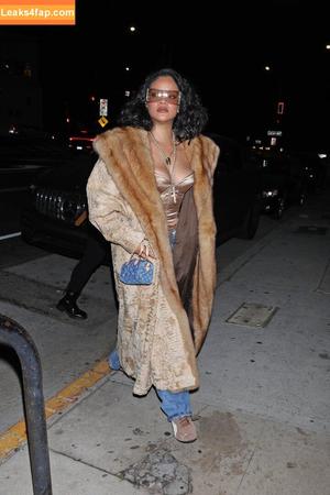 Rihanna photo #3289