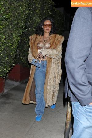Rihanna photo #3294