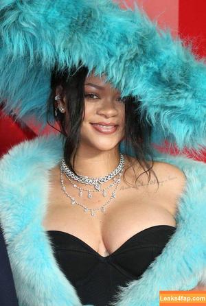 Rihanna фото #3434