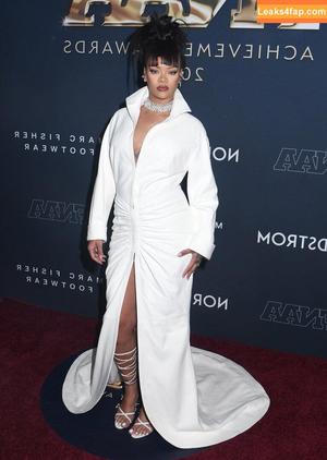Rihanna photo #3476