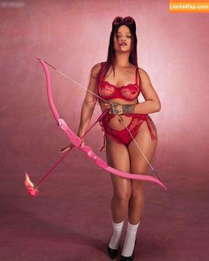 Rihanna photo #3692
