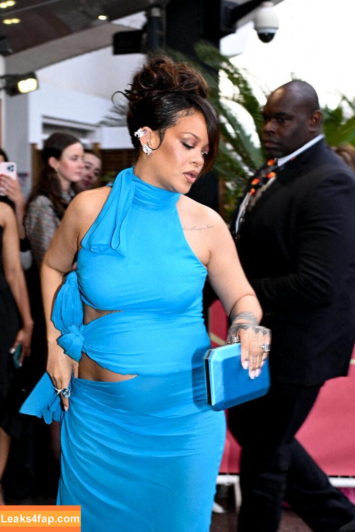 Rihanna / badgalriri leaked photo photo #4051