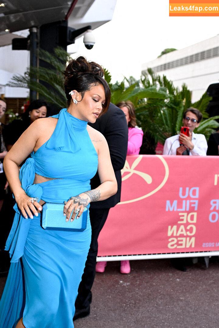 Rihanna / badgalriri leaked photo photo #4053