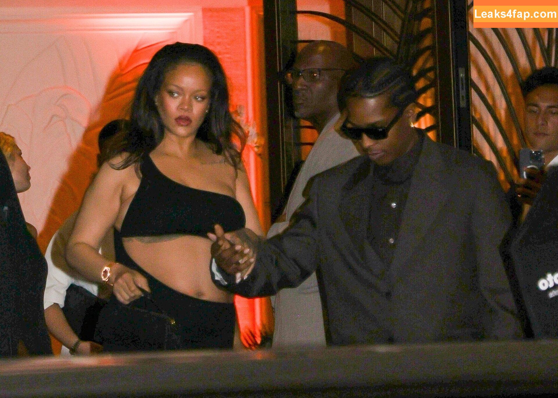 Rihanna / badgalriri слитое фото фото #4071