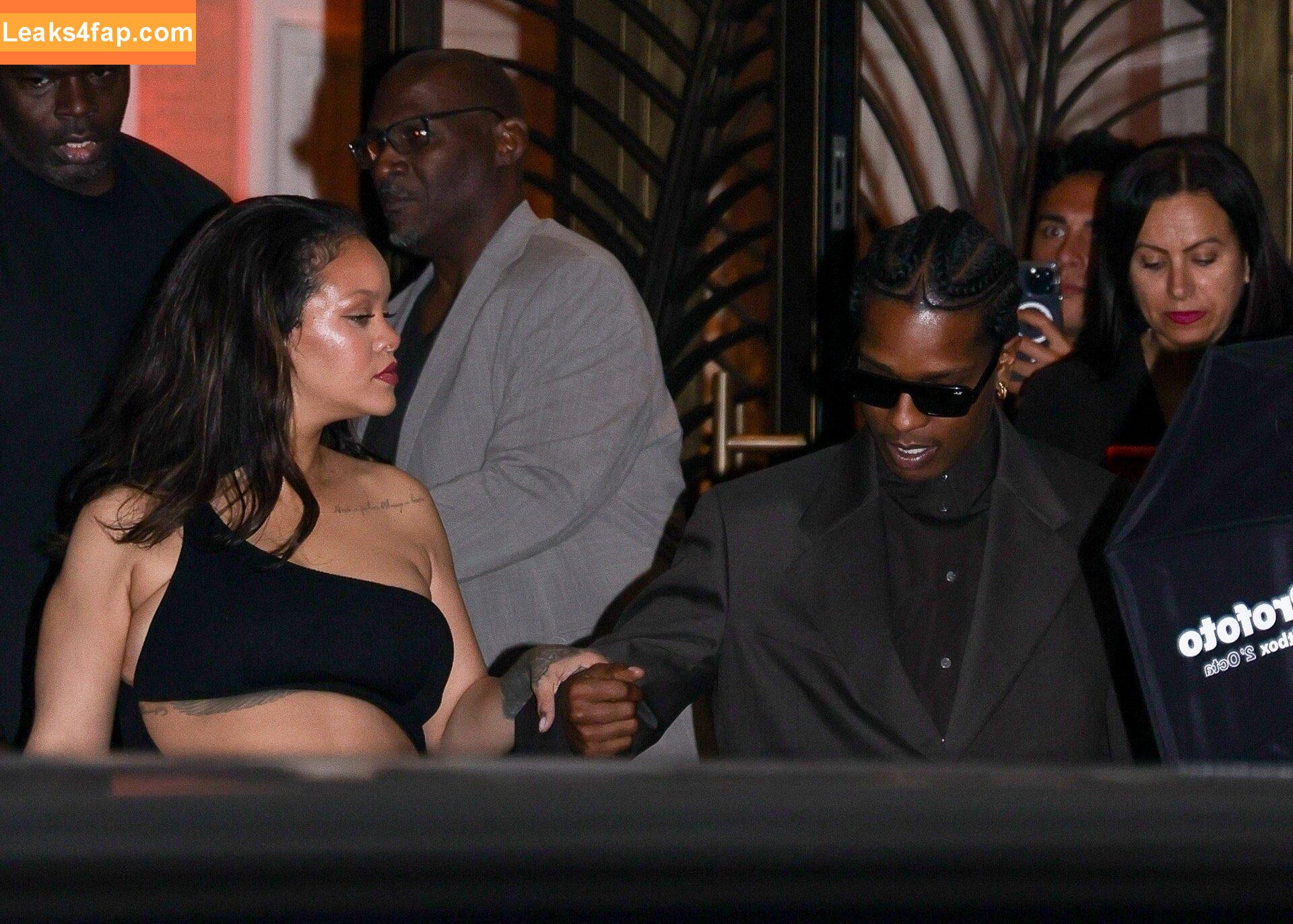 Rihanna / badgalriri слитое фото фото #4072