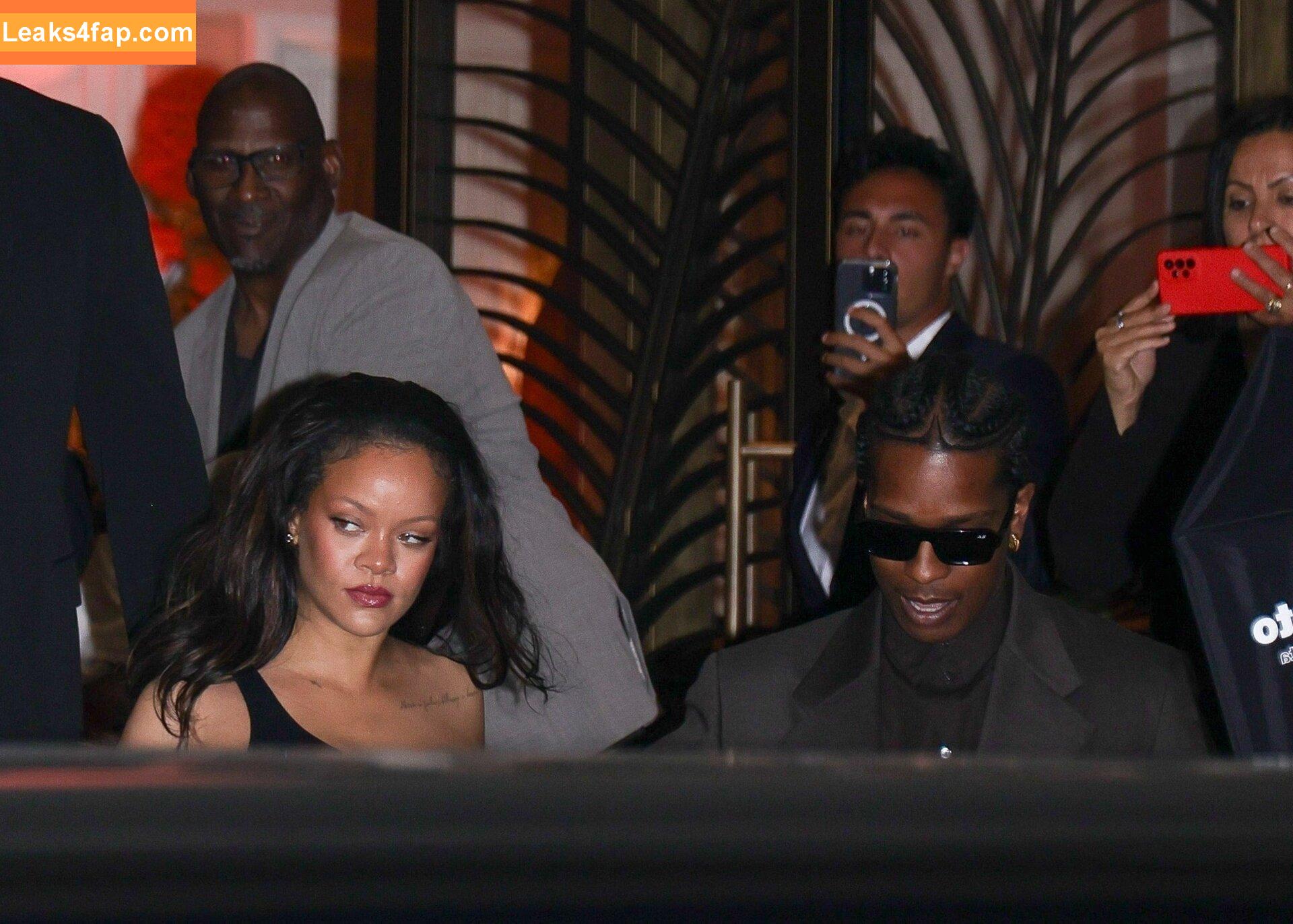 Rihanna / badgalriri слитое фото фото #4073