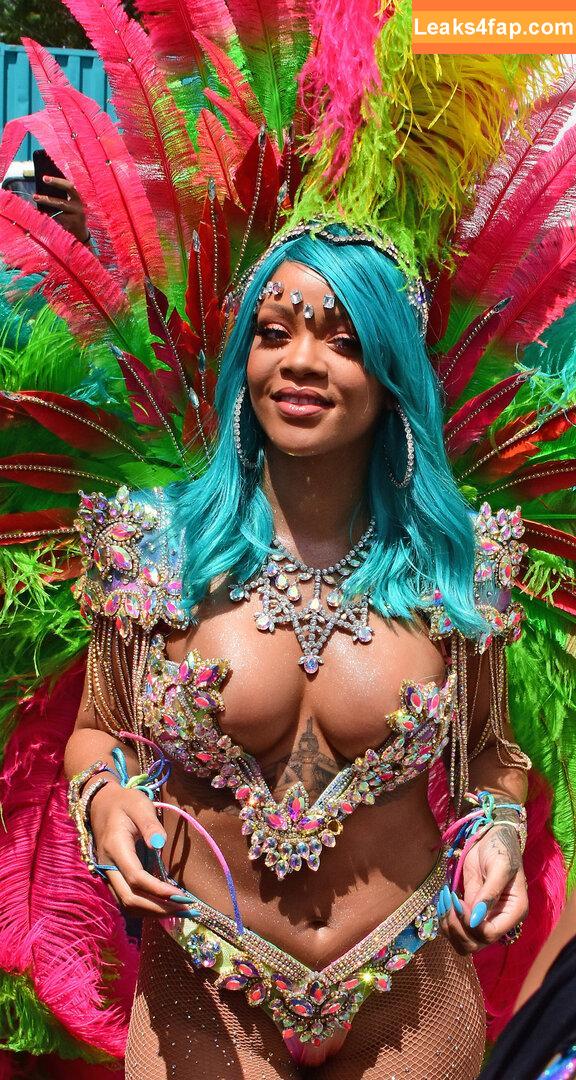 Rihanna / badgalriri leaked photo photo #4124