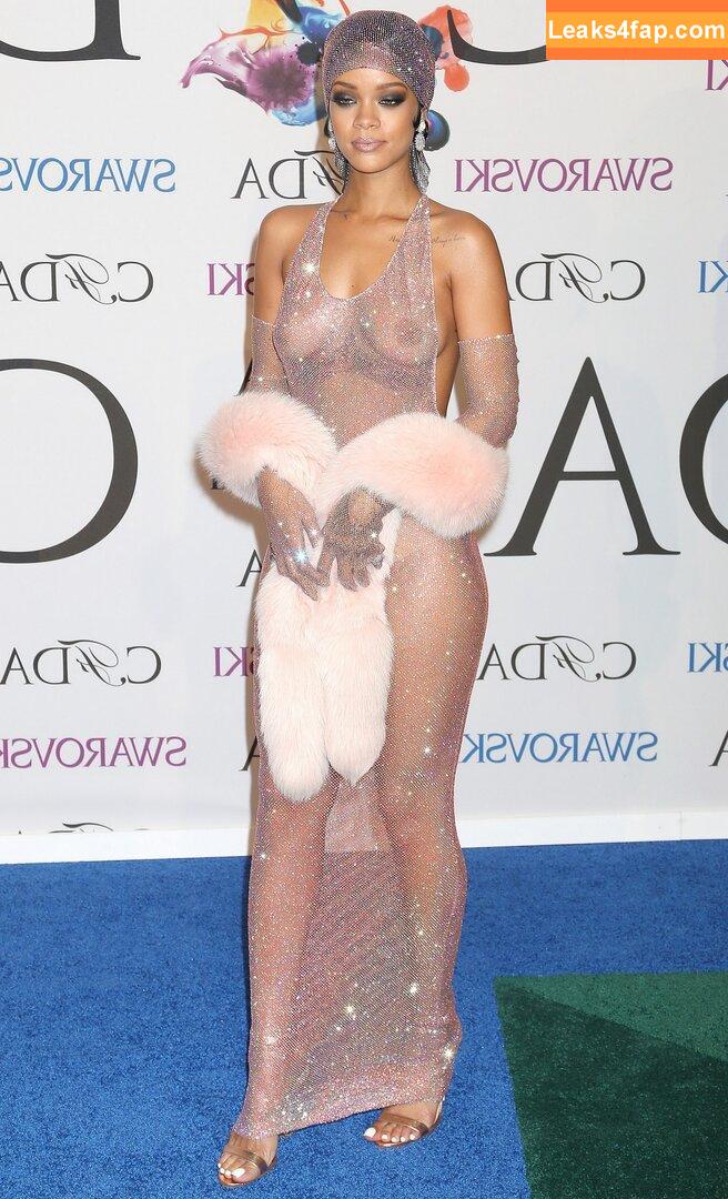 Rihanna / badgalriri слитое фото фото #4151