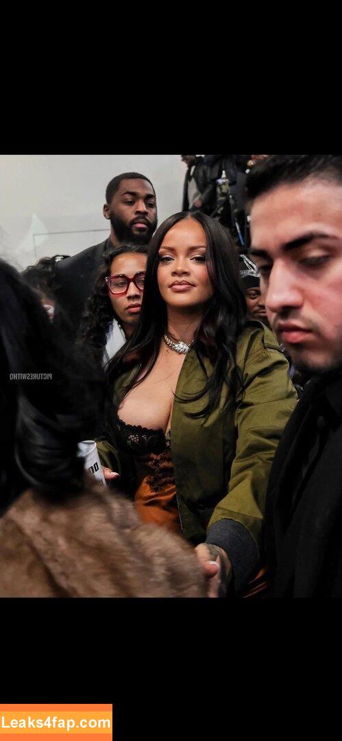 Rihanna / badgalriri leaked photo photo #4208