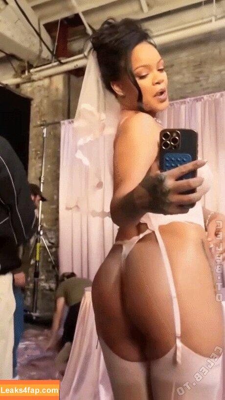 Rihanna / badgalriri / https: слитое фото фото #4232