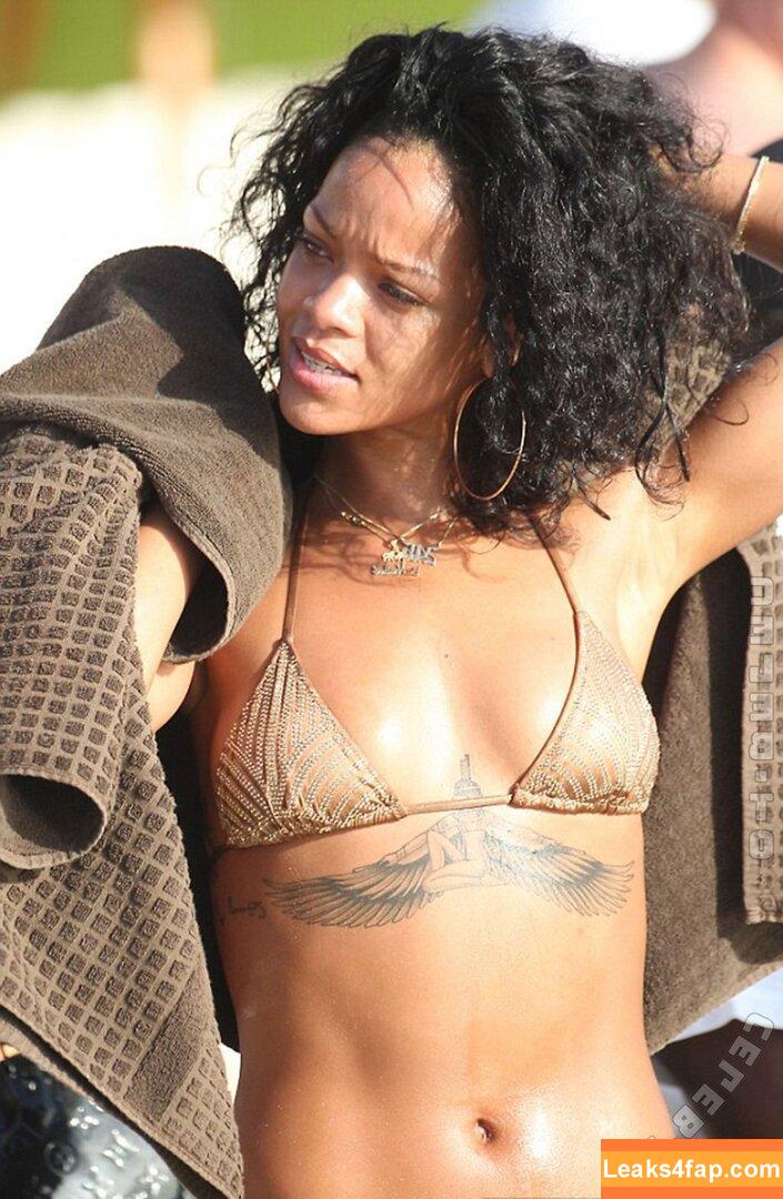 Rihanna / badgalriri / https: слитое фото фото #4242