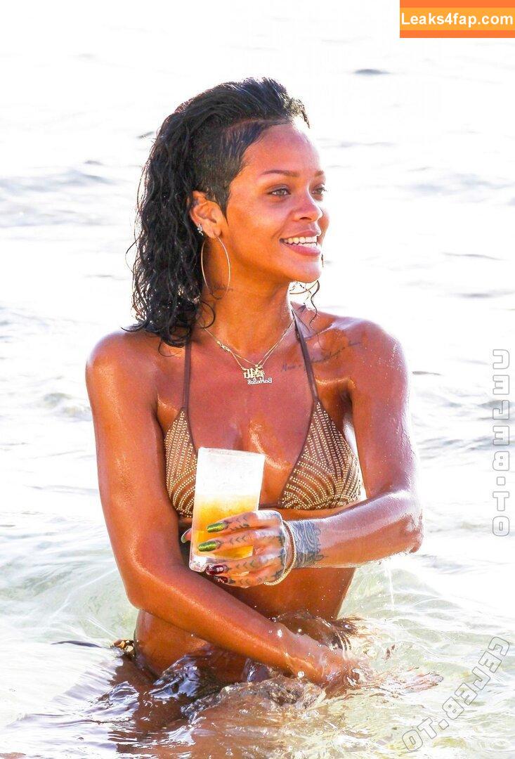 Rihanna / badgalriri / https: слитое фото фото #4244