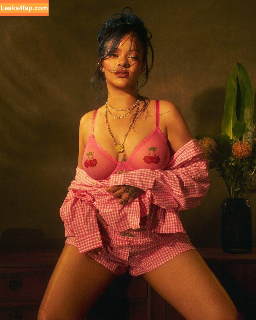 Rihanna / badgalriri / https: слитое фото фото #4264